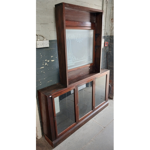 734 - A shop display/apothecary cabinet.