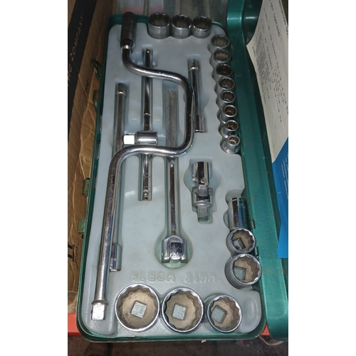 Lot 25        