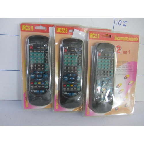 11 - x3 Universal Remote Controls URC22B