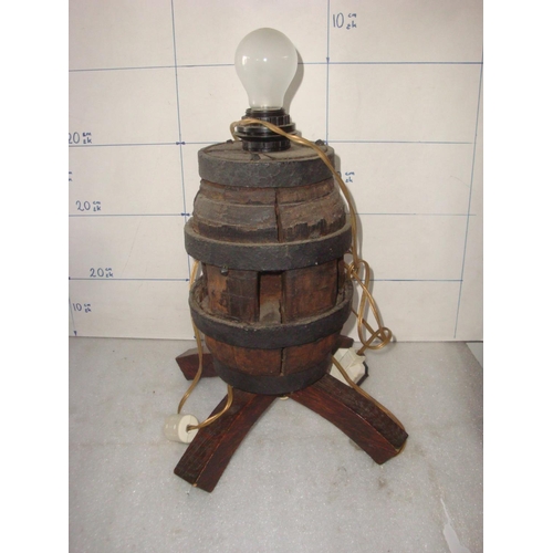 551 - Vintage 'Wine Barrel' Table Lamp