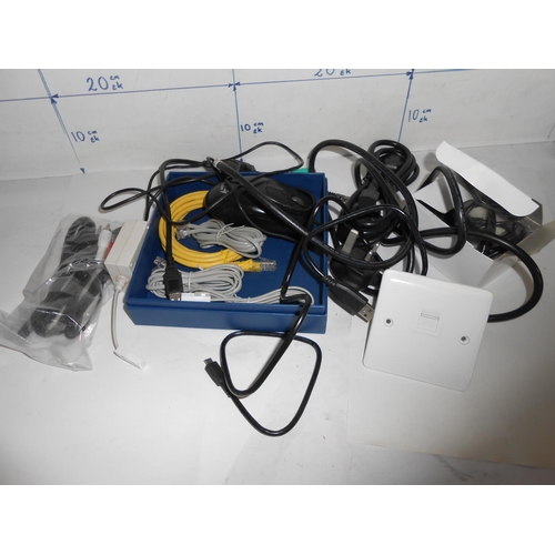 286 - Electronic Cables, Computer Mouse and Other