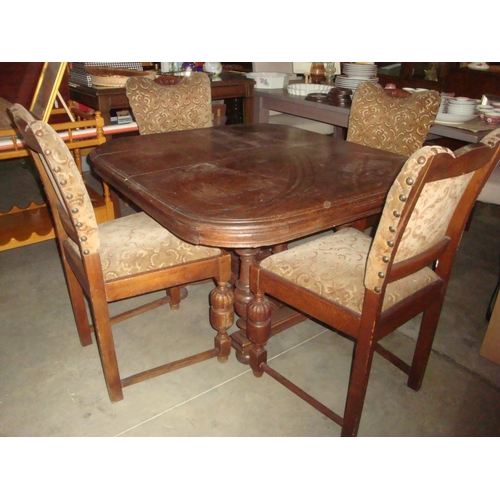 117 - Antique Solid Oak Table with Four Upholstered Matching Chairs
