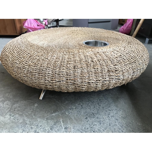 158 - Large Round Wicker Lounge Coffee Table on Metal Legs (D.107cm)