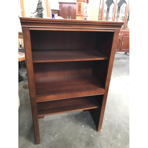 200A - American Cherry Wood Bookcase - Code AM7172J