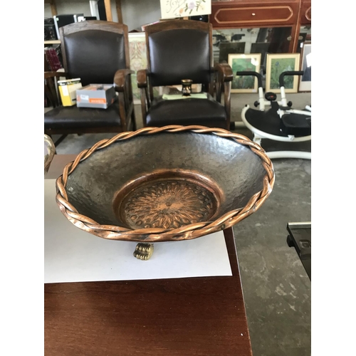 23 - x2 Vintage (1950's) French Ornate Footed Bronze Bowls