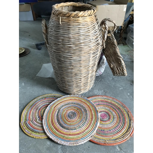 30 - Large Vintage Cane Traditional Basket With 3x Serving Cane Traditional Mats