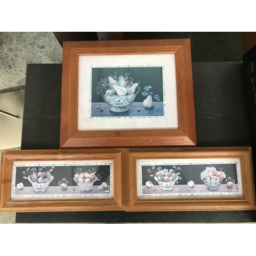 615 - x3 Vintage Pine Wood Framed Prints