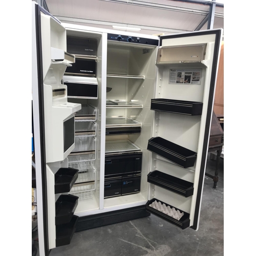 127 - Whirlpool ED25DQ 2-Door Fridge-Freezer with Hot & Cold Water Dispenser, Ice Cube Maker