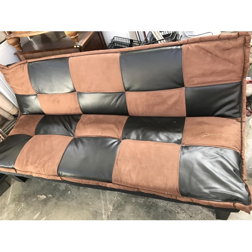 244 - 3-Seat Sofa Bed