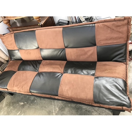 244 - 3-Seat Sofa Bed