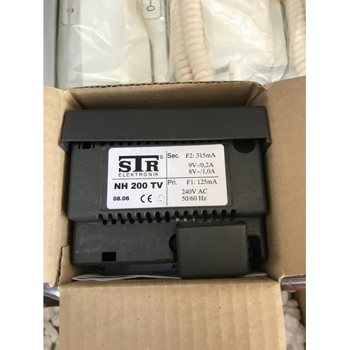 141 - STR Building Door Phone, Main Entrance Opener with Recording & 6 Indoor Phone Units (New, in Box)