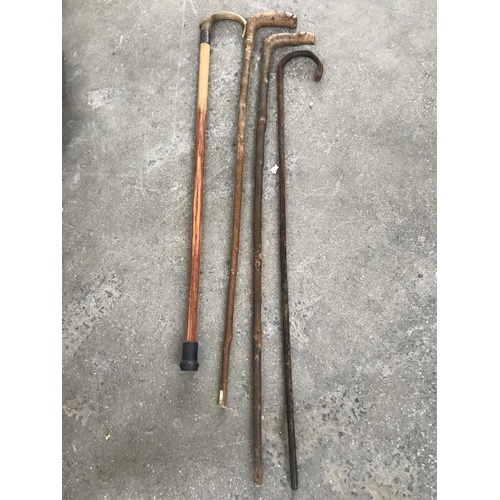 116 - x4 Vintage Wooden Walking Sticks (x1 with Silver Neck)