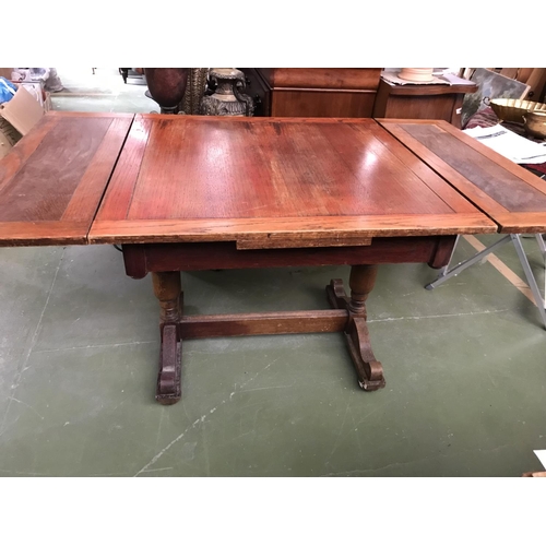 471 - Vintage Solid Wood Extendable Dining Table (91/151 W. x 91 D. x 75cm H.)