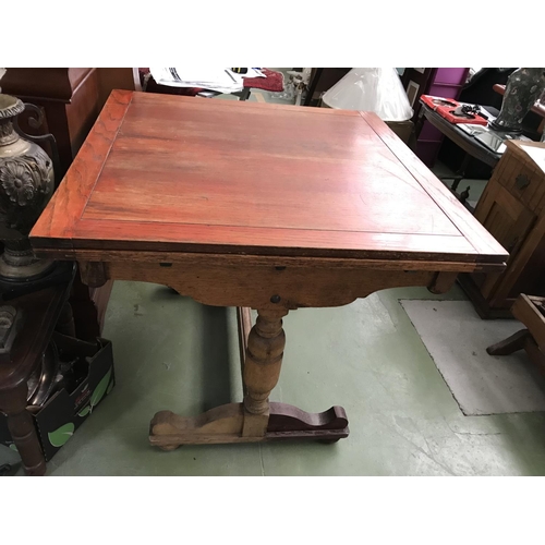 471 - Vintage Solid Wood Extendable Dining Table (91/151 W. x 91 D. x 75cm H.)