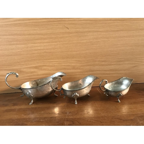 472 - x3 Vintage Silver Plated Gravy Boat Set