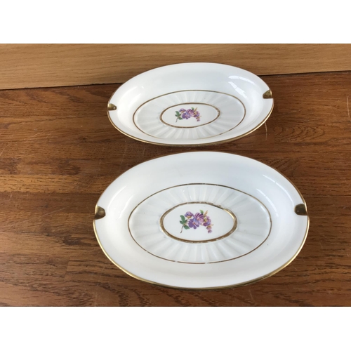 504 - Pair of Paris Royal Porcelain Ashtrays