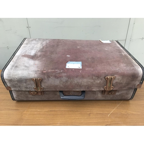 505 - Large Vintage Suitcase