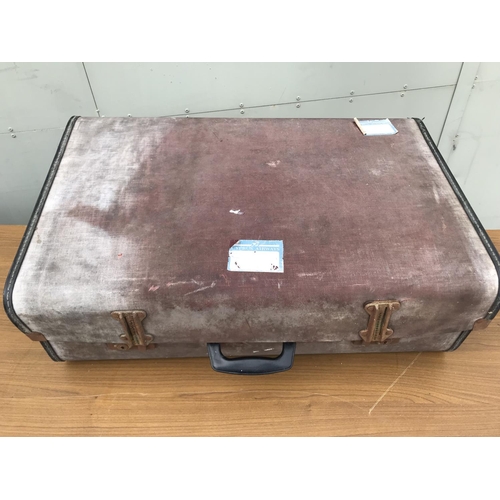 505 - Large Vintage Suitcase