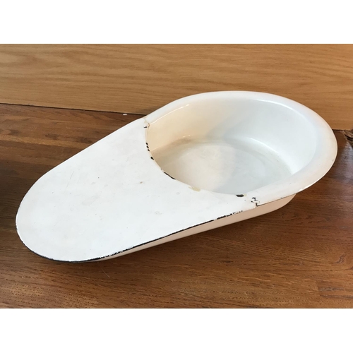 513 - Vintage Collectable White Metal BedPan