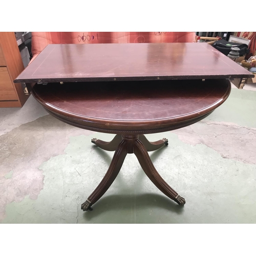 60 - Vintage Mahogany Round Extendable To Oval Dining Table (100 Ø/152 W. x 100 D. x 77cm H.)