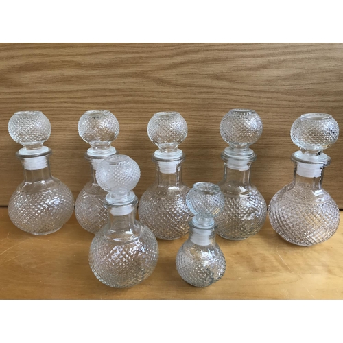 159 - Qty of Small Lidded Bottles (Unused)