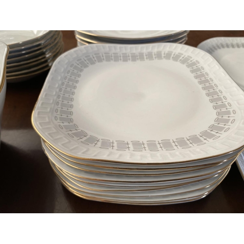 217 - Wanel Porcelain Dinner Set Comprising 18 Dinner Plates, 8 Soup Plates, 2 Serving Dishes, Sauce Boat ... 