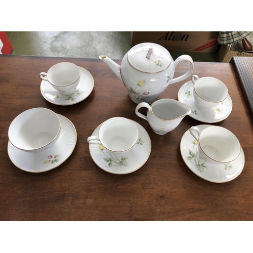 220 - Antique Thomas Germany 12-Piece Porcelain Tea Pot Set