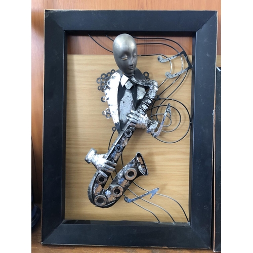 212 - x2 Metal Art in Wall Mounting Metal Frame (45 x 62cm, 64 x 48cm)