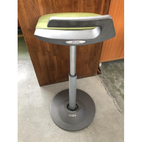 358 - Orthopedic 'Aeris Muv Man' Sit/Stand Office Swivel Stool with Flexzone Technology