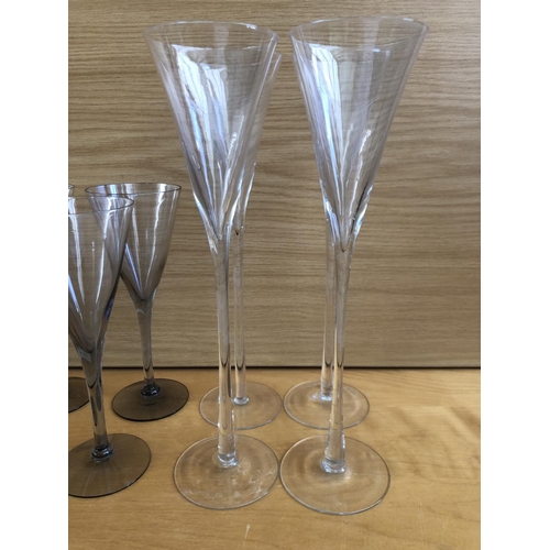 563 - Smoky Crystal Flutes (x6pcs) and 4 Plain Tall Glass Flutes