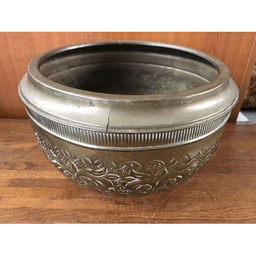 167 - Large Carved Brass Planter (26cm Ø x 20cm H.) - Taken Back on 25/10/2022