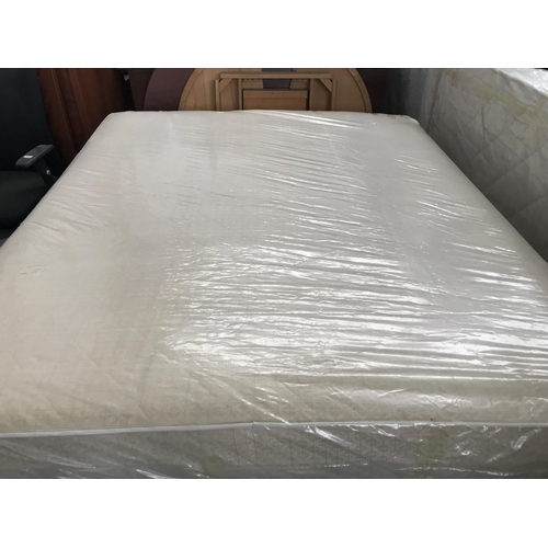 548 - King Size Mattress (160 x 190cm)