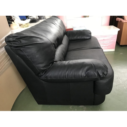 550 - 2-Seat Black Leather Sofa