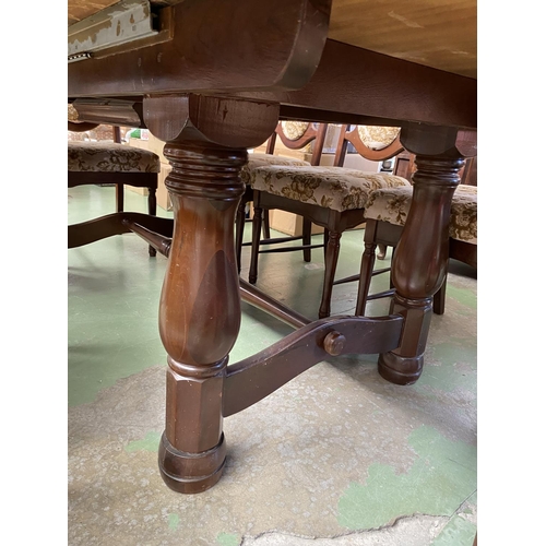 598 - Vintage Mahogany Extendable Dining Table with 8 Upholstered Matching Chairs (207 W. x 108 D. x 79cm ... 