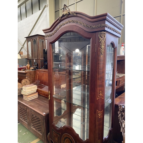 478 - Baroque Style Tall China Display Cabinet/Vitrine with Glass Shelves and Back Mirror (Crack on Mirror... 