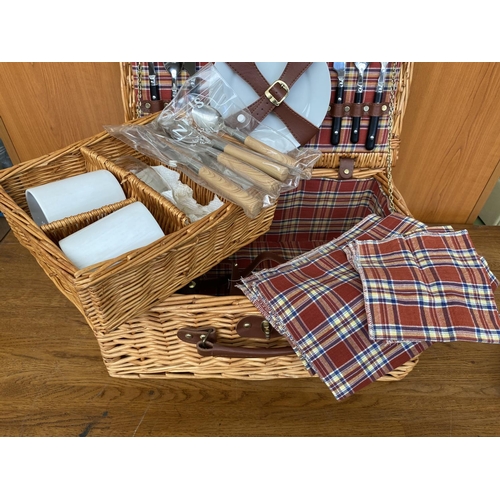 60 - Wicker Picnic Basket (Unused)