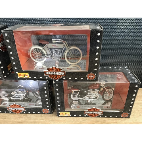 266 - x5 Vintage Harley Davidson Maisto Motorbike Models, Scale 1:18