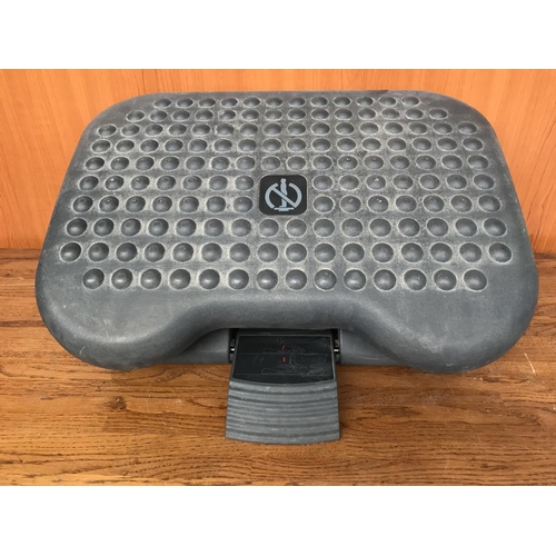 267 - Under Desk Adjustable Foot Rest