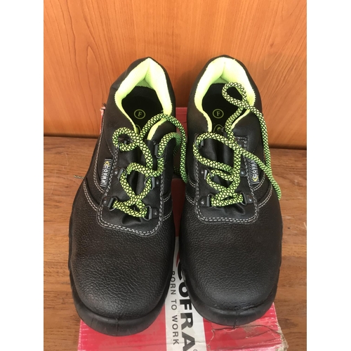 87 - Cofra Safety Shoes Size 39 (Unused)