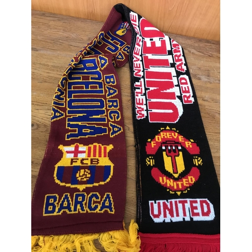 82 - F.C. Barcelona and Man United Scarf