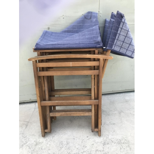 76 - x2 Folding Director's Chairs