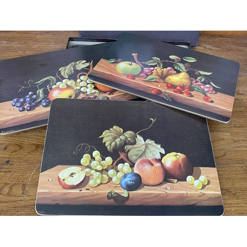 59 - x6 Clover Leaf Table Mats/Plate Mats with Fresh Fruit Pattern