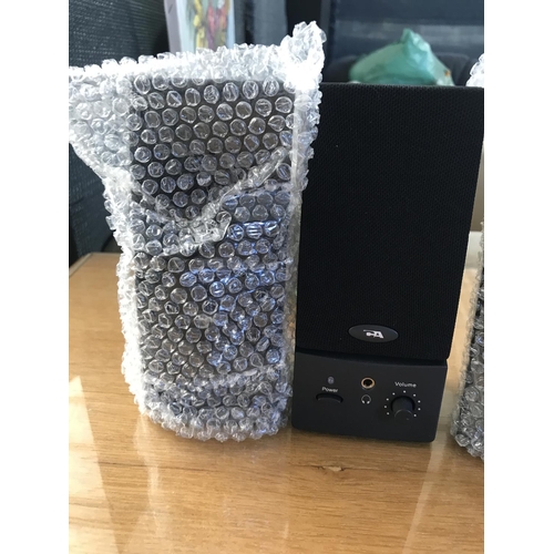 8A - x2 Pairs of Computer Speakers (Unused) - Code N/A