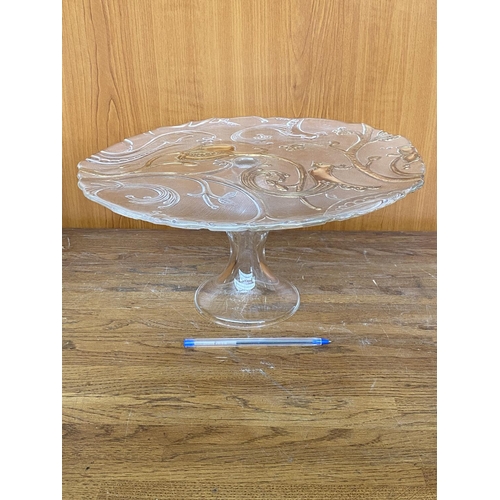 582 - Large Crystal Platter Cake Stand/Sandwich Platter with Golden Colour Design