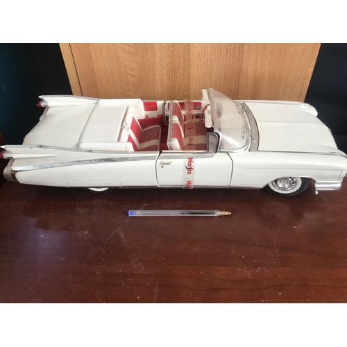 223 - Big Scale Diecast Maisto Model of Eldorado Cantillac, on 1:12 Scale