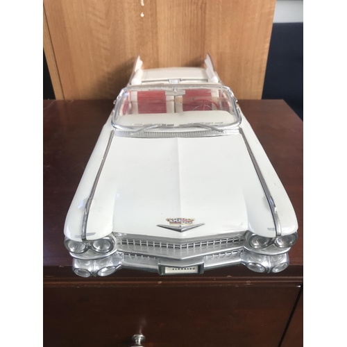 223 - Big Scale Diecast Maisto Model of Eldorado Cantillac, on 1:12 Scale