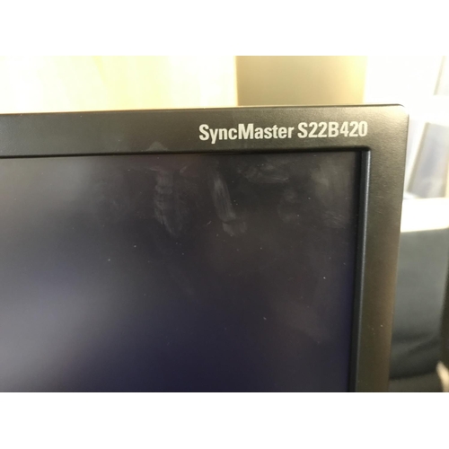 14 - Samsung SyncMaster B22B420 Computer Monitor - Code AM7119H