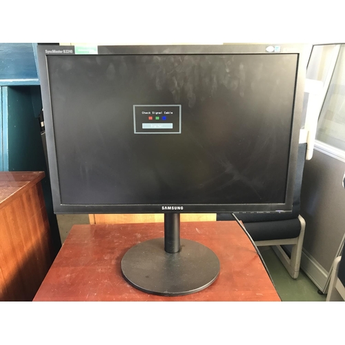 202 - Samsung SyncMaster B2240 Computer Monitor - Code AM7112A