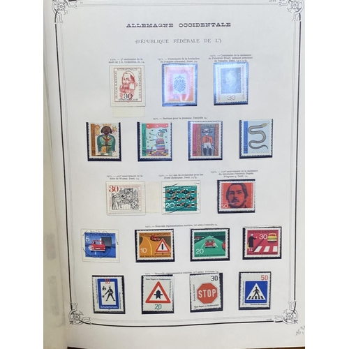 196 - Almost Complete of German Stamps From 1949 to 1982 Yvert & Tellier Album - High Catalogue Value