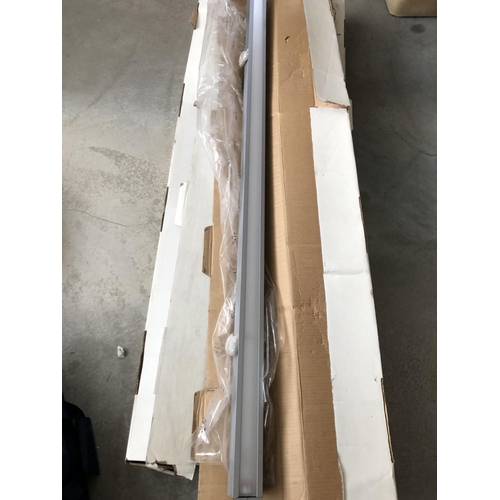 595 - x5 Fluorescent Tubes DL-TSHT135SV Ceiling Built-In Lights (Unused)